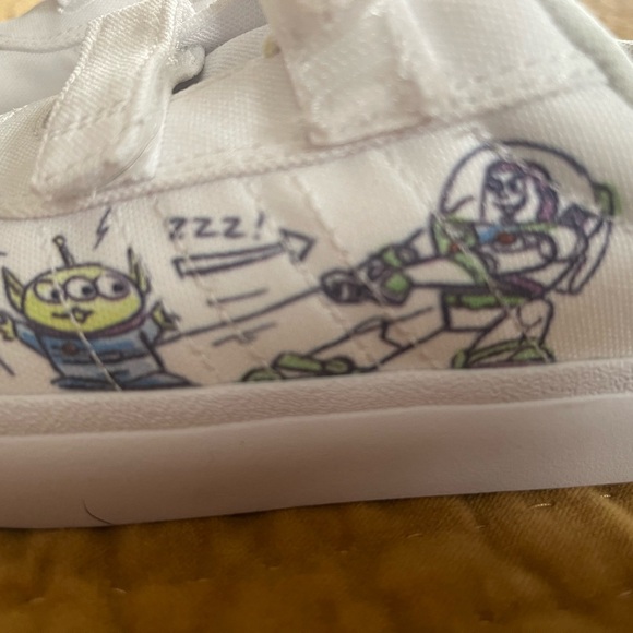 ADIDAS Buzz Lightyear Canvas Sneaker. NWT. Youth Size 3 - Picture 4 of 11
